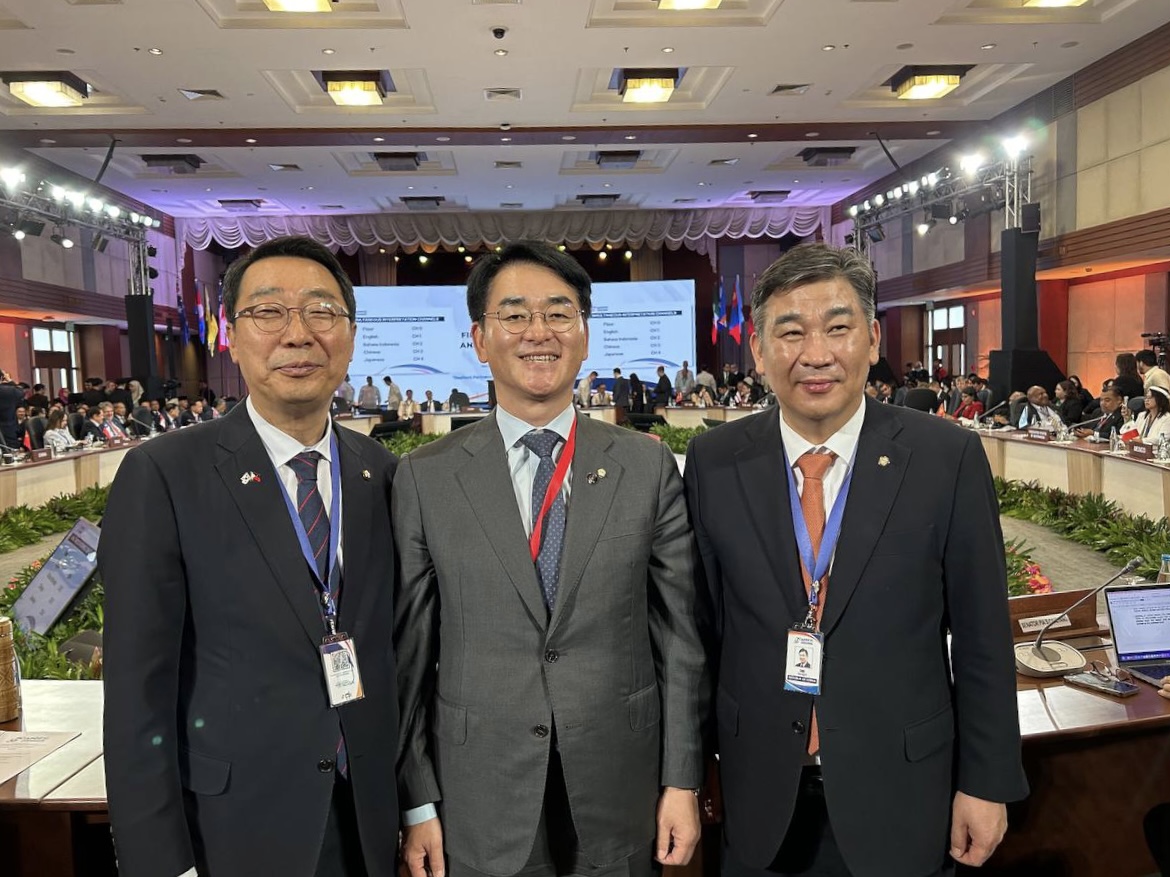 National Assembly members attend the 31st Annual Meeting of the APPF General Assembly 관련사진 6 보기